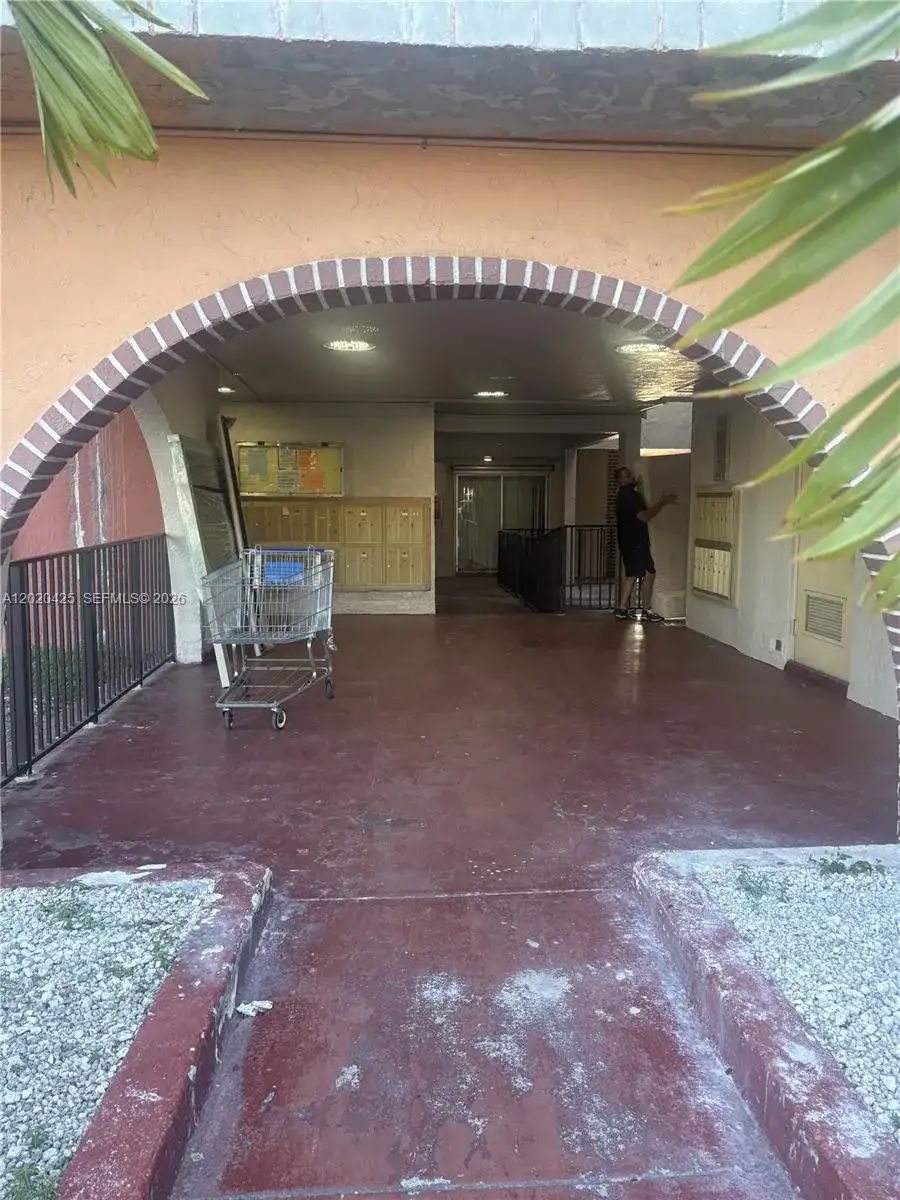 6620 W 2nd Ct # 403, Hialeah FL 33012 photo 4