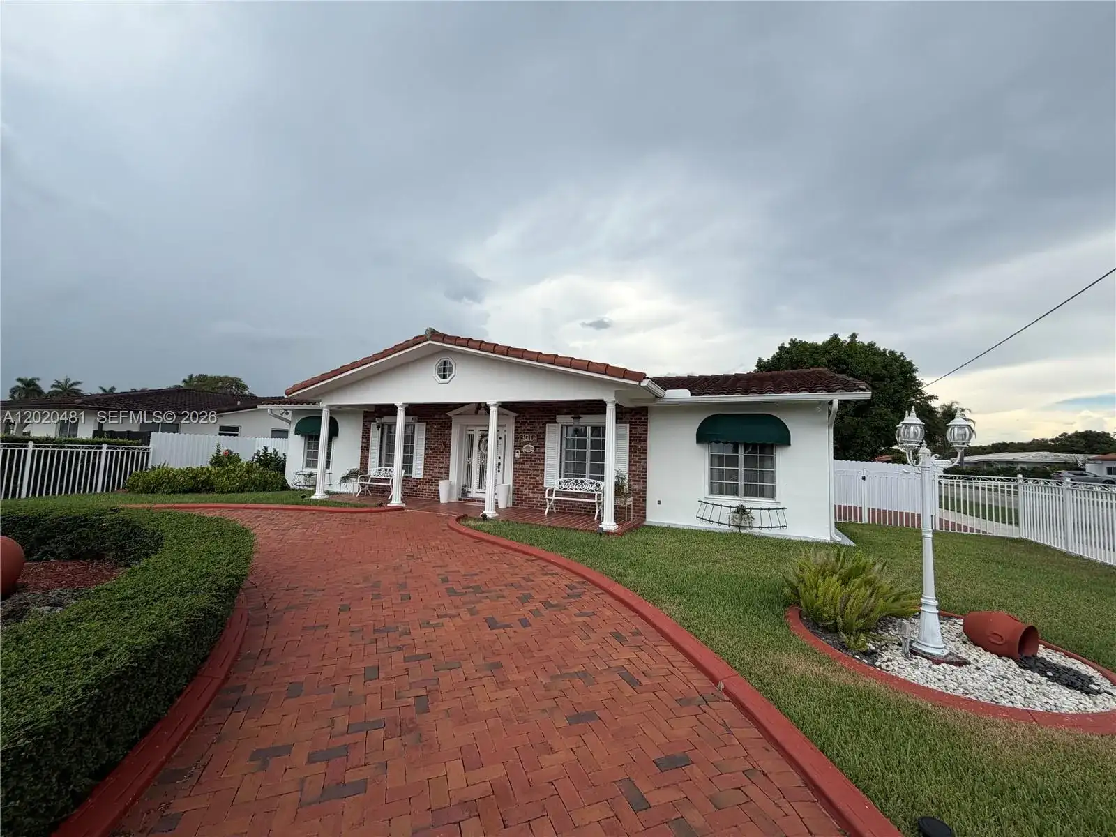 3400 SW 108th Ave, Miami FL 33165 photo 2