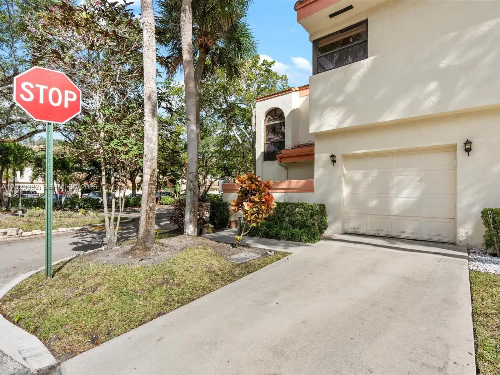 3400 Emerald Oaks Dr # 801, Hollywood FL 33021 photo 3