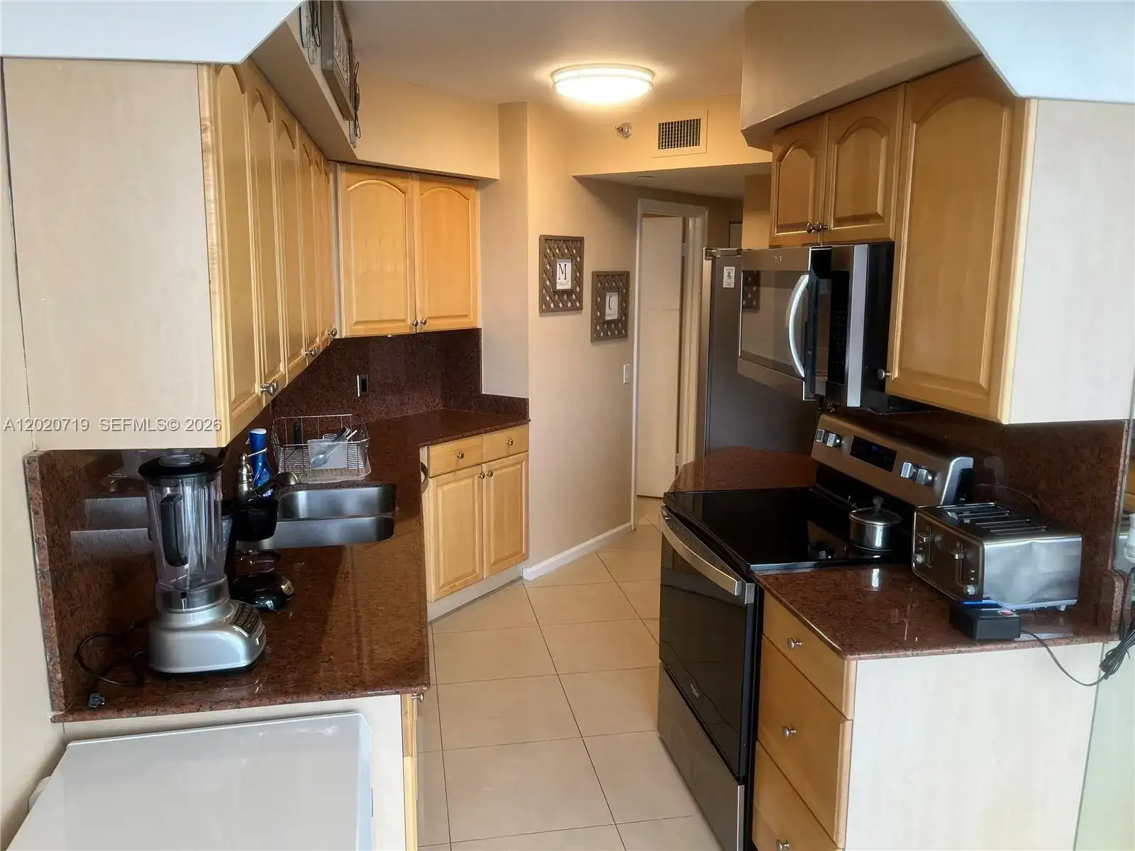 3610 Yacht Club Dr, Aventura FL 33180 photo 4