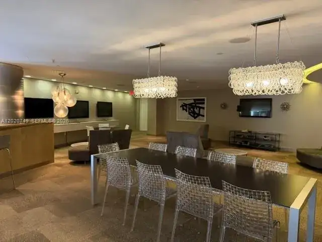 92 SW 3rd St # 1804, Miami FL 33130 photo 4
