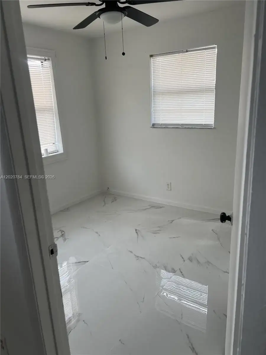 4809 SW 25th St, West Park FL 33023 photo 2