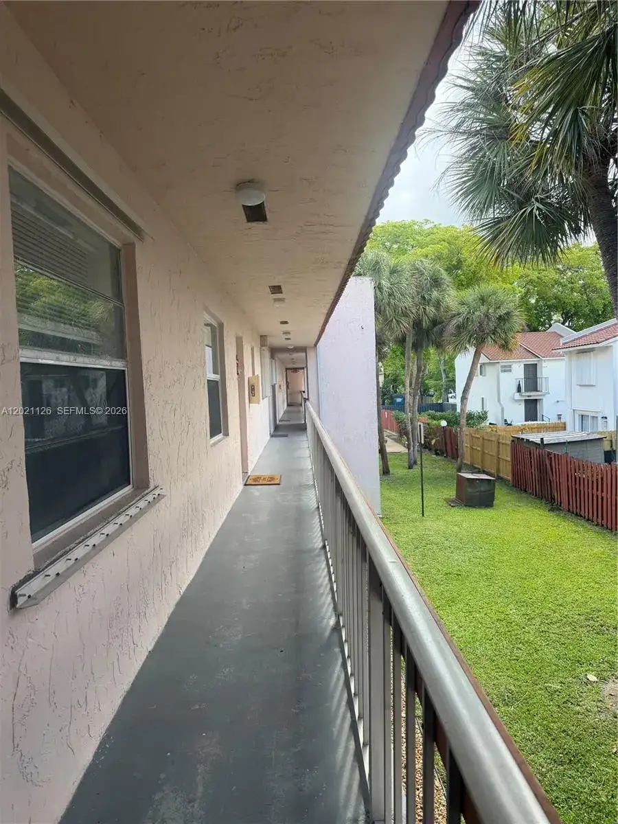 7610 Stirling Rd # 205G, Davie FL 33024 photo 4