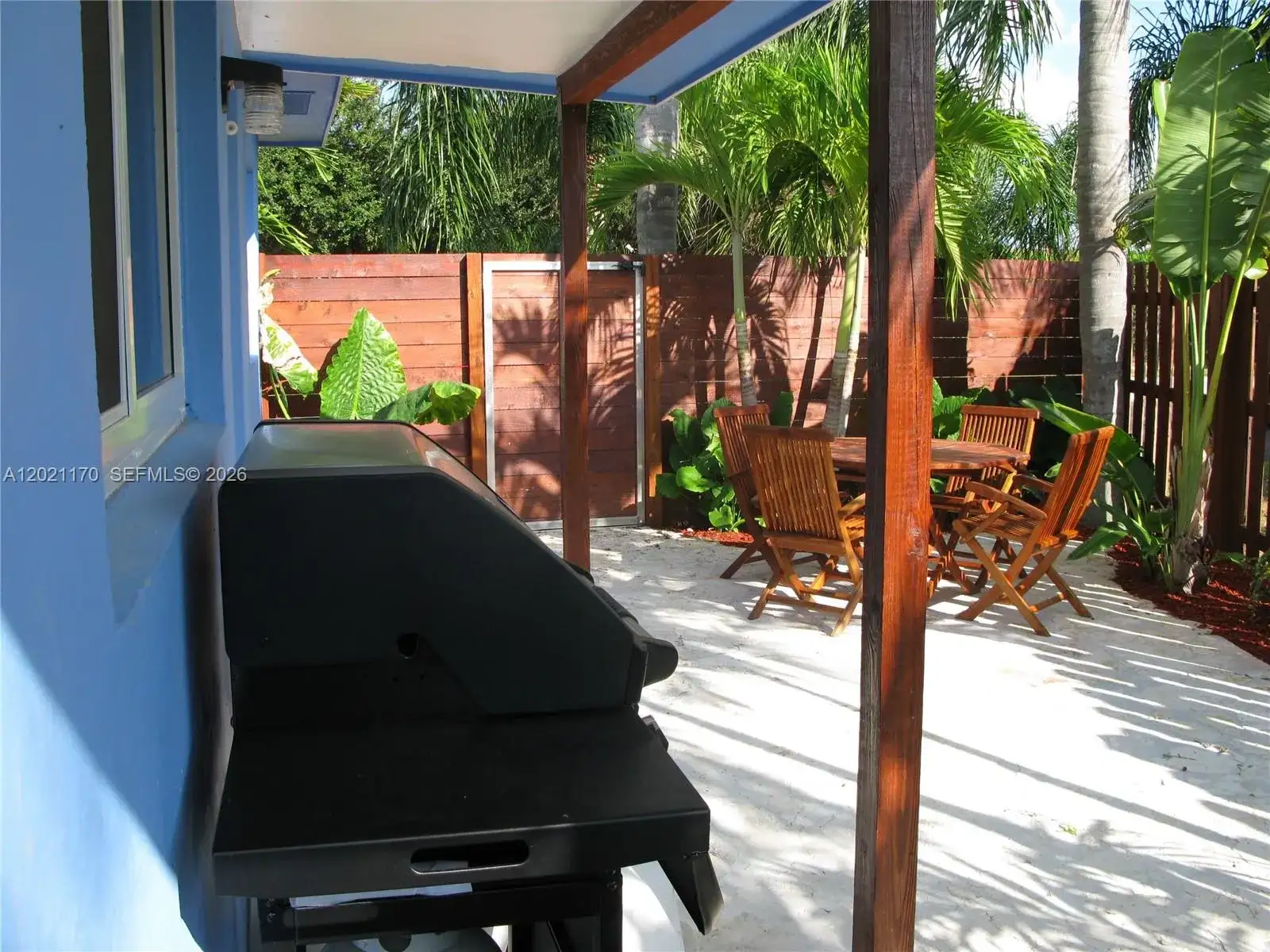 13767 Oleander Ave, Juno Beach FL 33408 photo 4