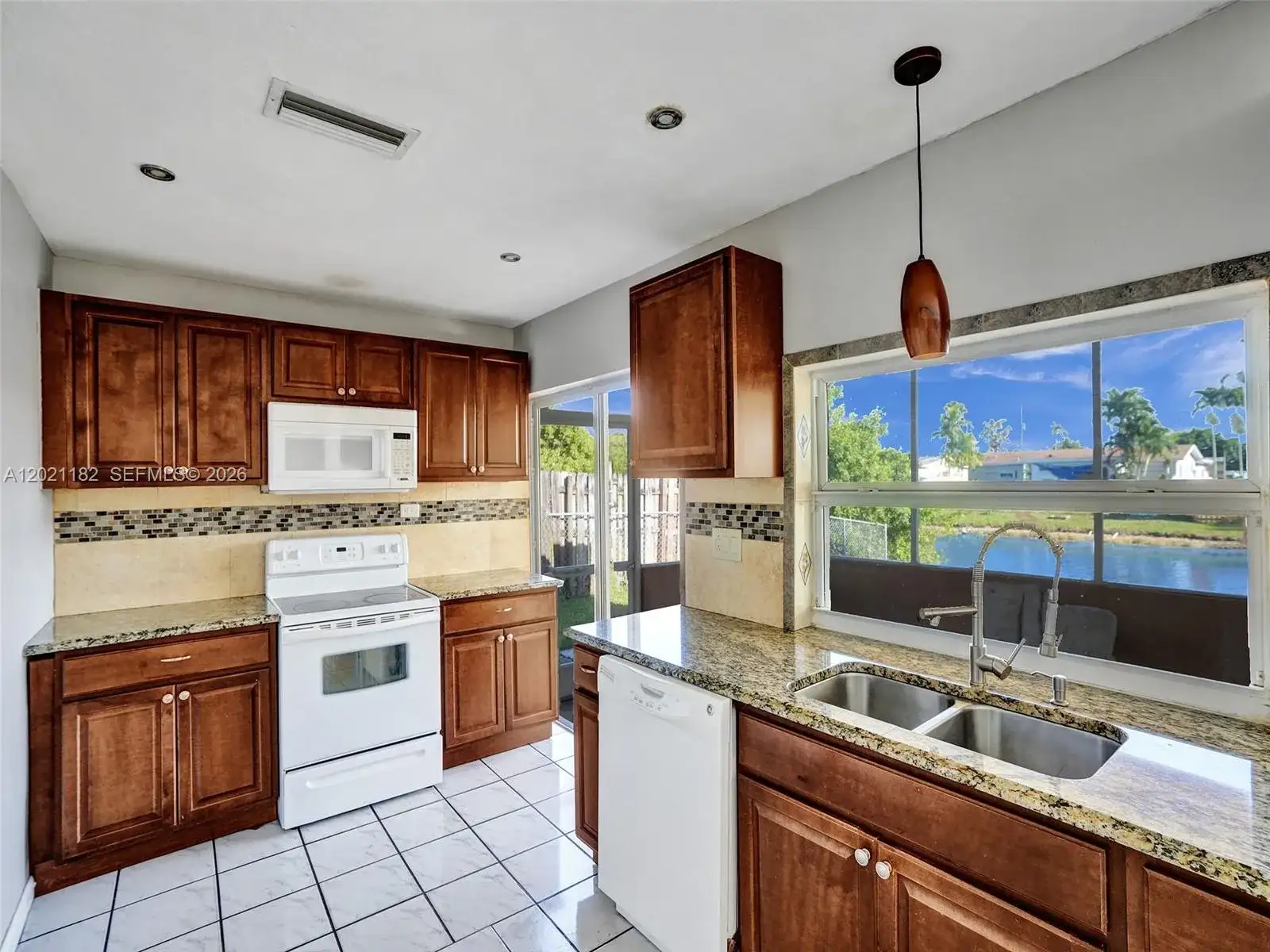 8550 NW 27th Pl # 8550, Sunrise FL 33322 photo 2