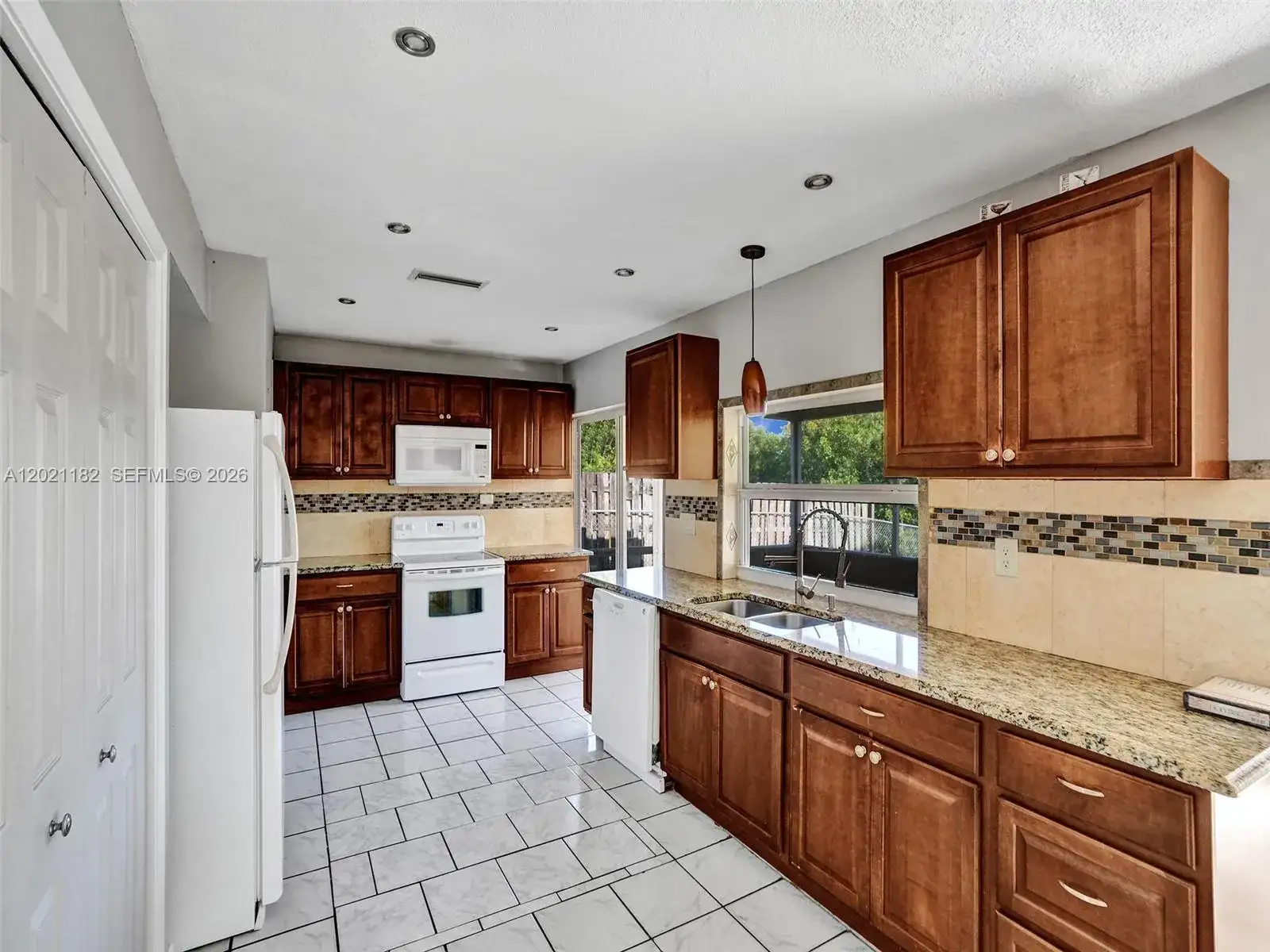 8550 NW 27th Pl # 8550, Sunrise FL 33322 photo 3