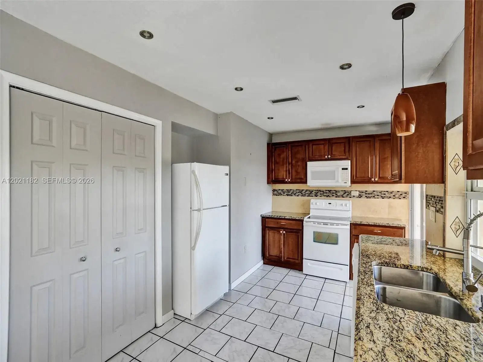 8550 NW 27th Pl # 8550, Sunrise FL 33322 photo 4