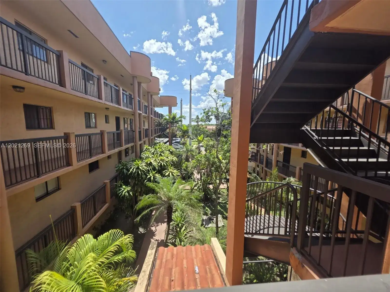 5560 W 21st Ct # 308, Hialeah FL 33016 photo 4