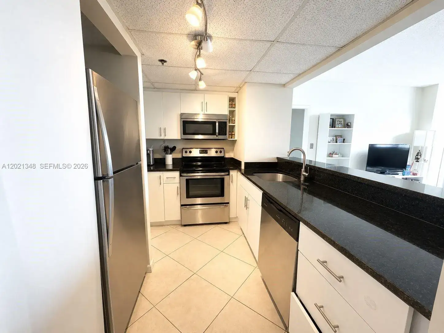 540 Brickell Key Dr # 1801, Miami FL 33131 photo 2