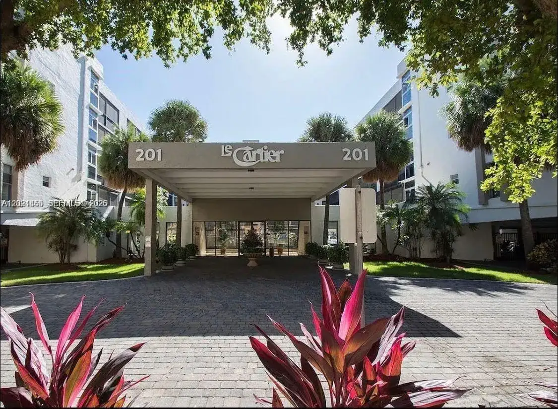 201 178th Dr # 332, Sunny Isles Beach FL 33160 photo 3