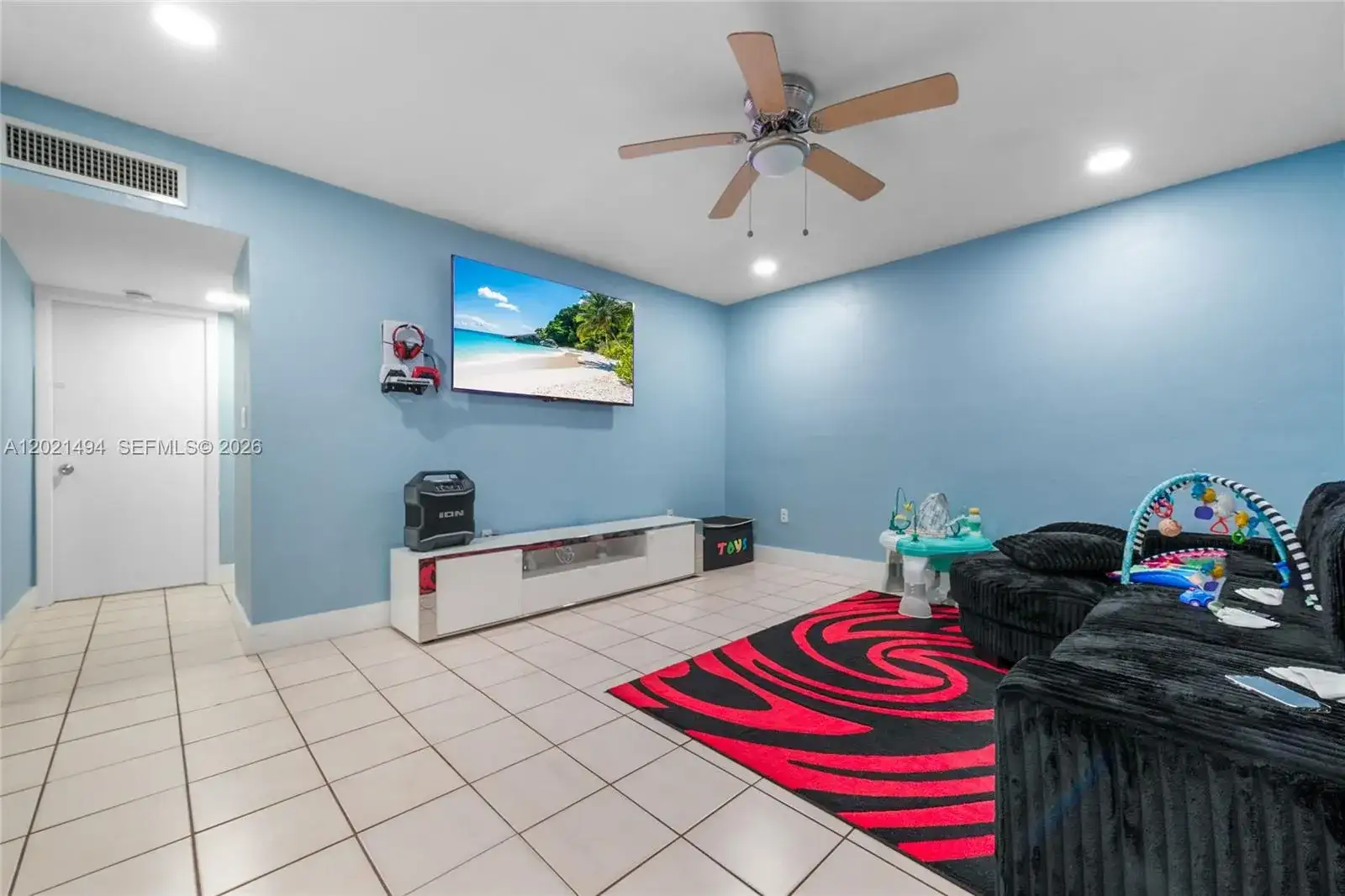 4655 Palm Ave # 332, Hialeah FL 33012 photo 2