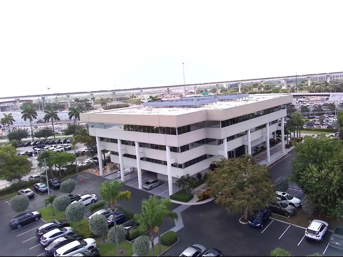 290 NW 165th St # 5B, Miami FL 33169 photo 2