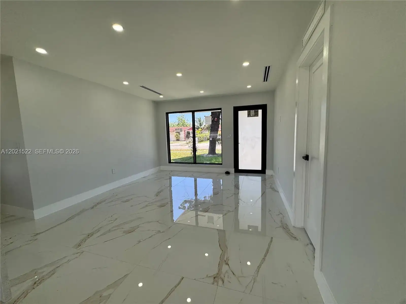 2251 NW 193rd Ter, Miami Gardens FL 33056 photo 2