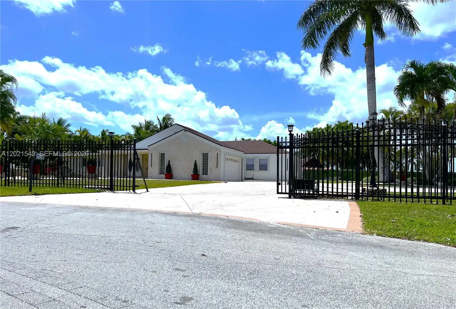 15540 SW 156th Ave, Miami FL 33187 photo 4