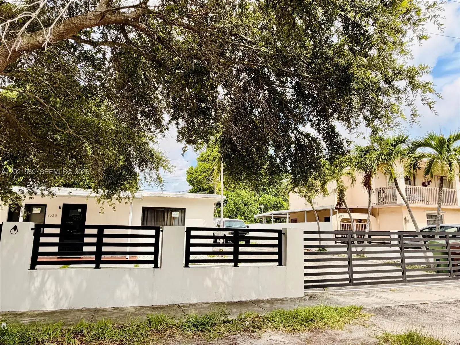1120 E 6th Ct, Hialeah FL 33010 photo 3