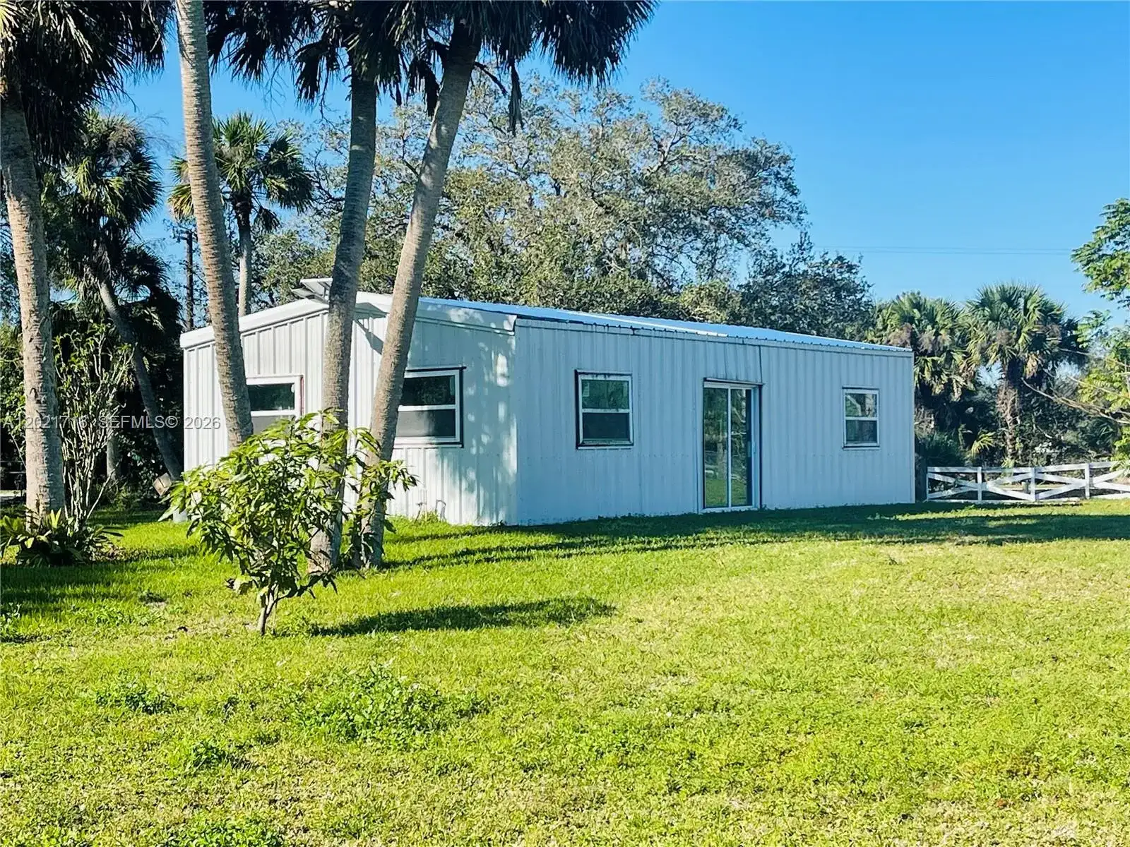 1326 Red Barn Rd, Moore Haven FL 33471 photo 2