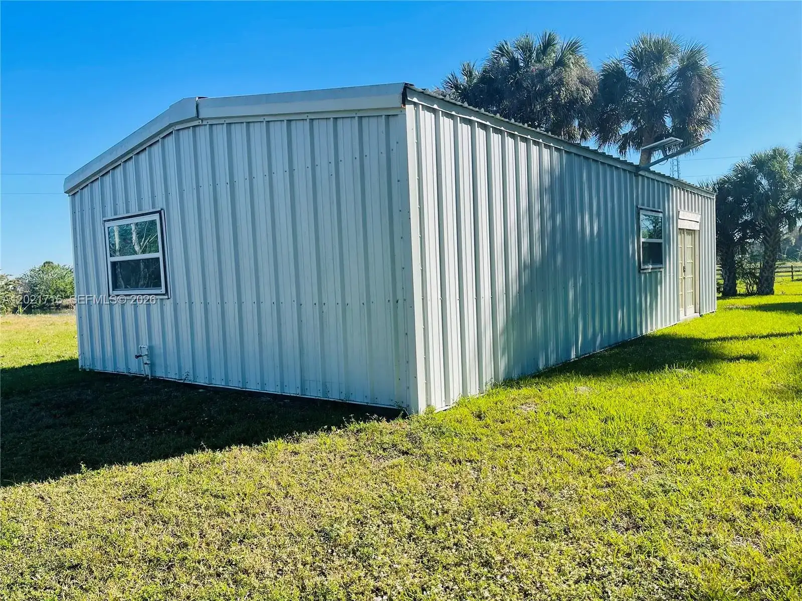 1326 Red Barn Rd, Moore Haven FL 33471 photo 3