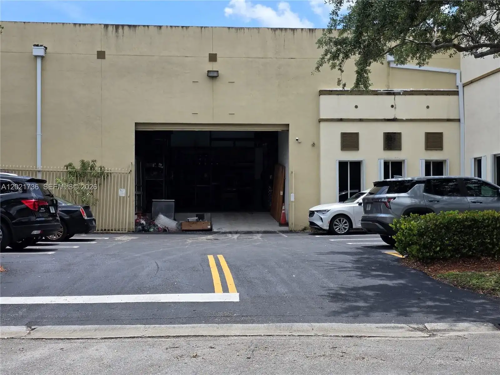 10420 NW 37th Ter, Doral FL 33178 photo 3