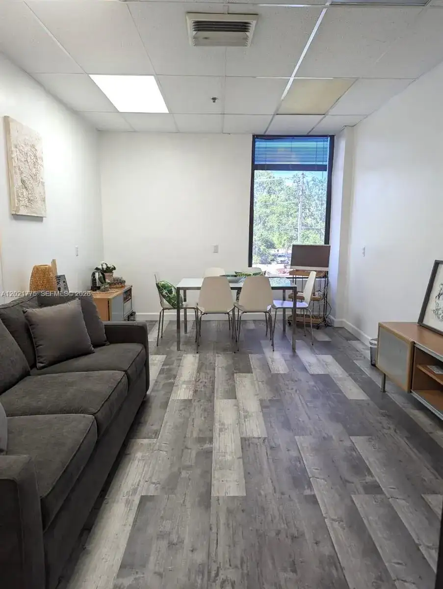 12550 Biscayne Blvd # 220, North Miami FL 33181 photo 2