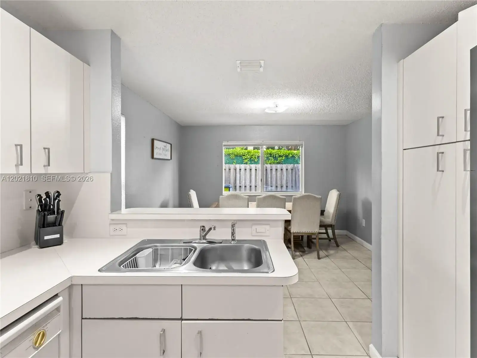 5033 NW 114th Ct, Doral FL 33178 photo 5