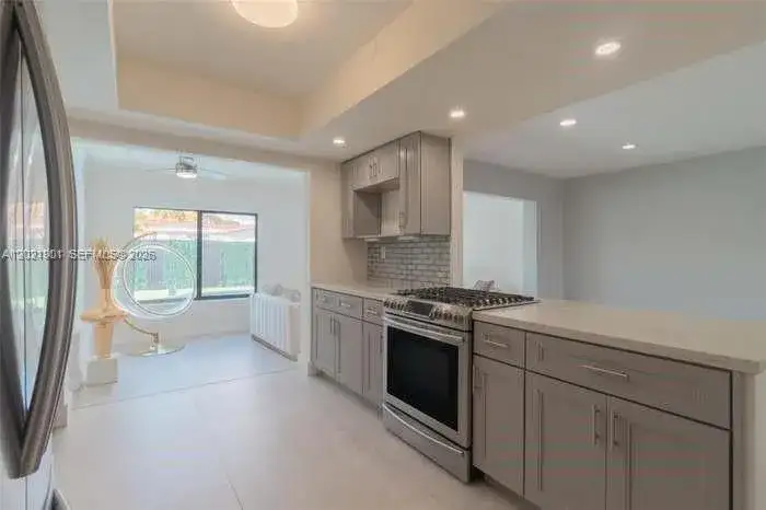 8531 NW 25th St, Sunrise FL 33322 photo 4
