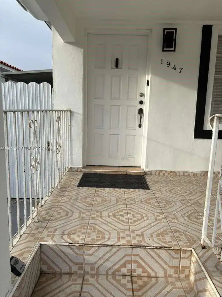 1947 NW 33rd St # 1, Miami FL 33142 photo 3