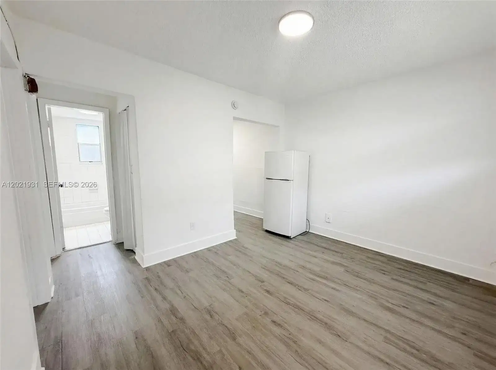 220 NW 11th Ter # 3, Miami FL 33136 photo 2