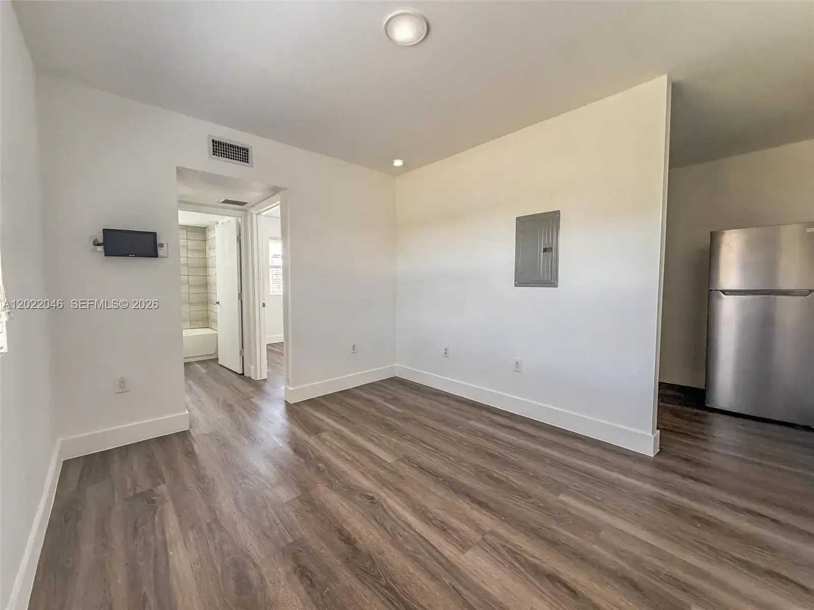1710 NW 1st Ct # 15, Miami FL 33136 photo 2