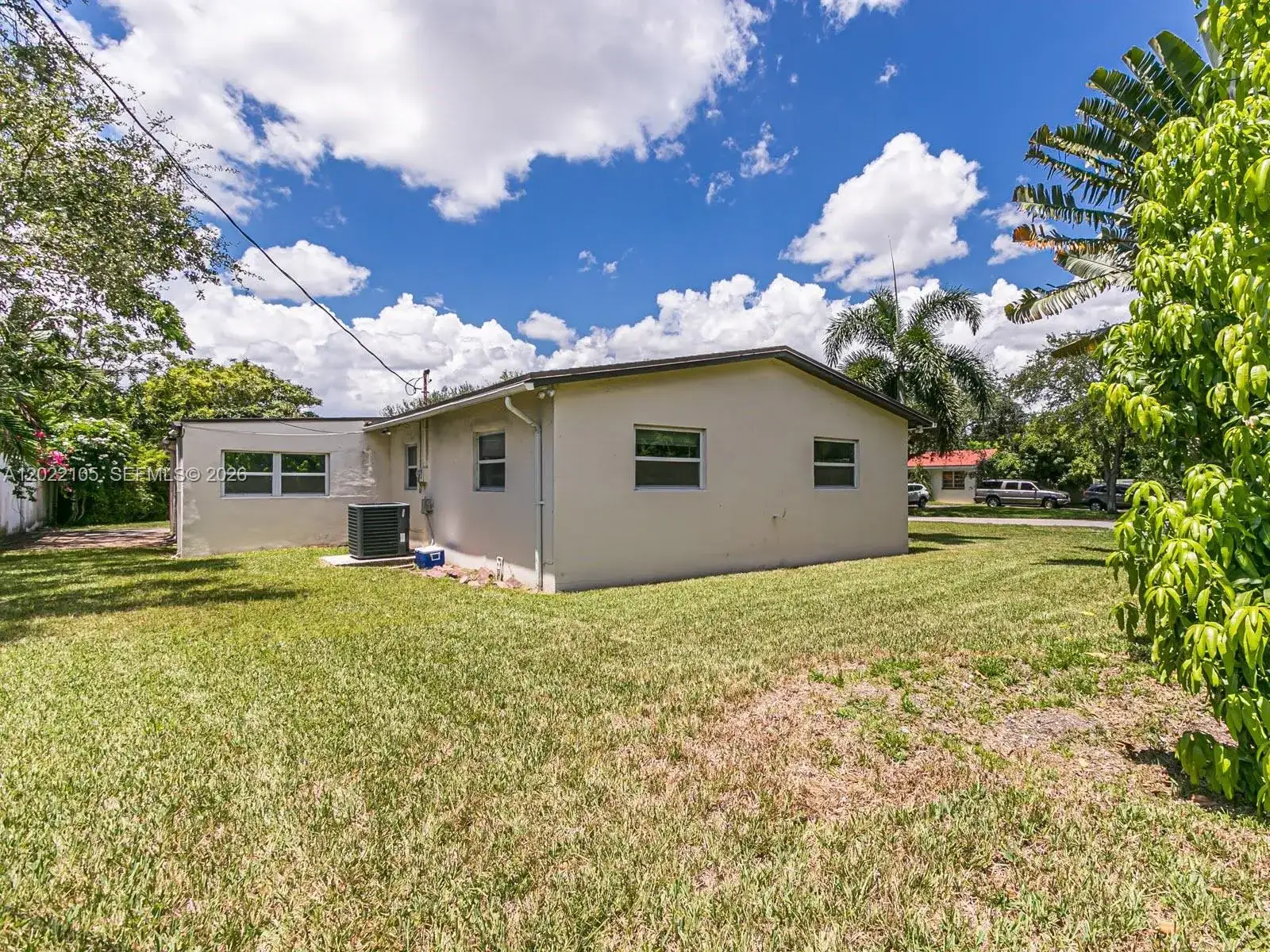 870 NE 182nd St, North Miami Beach FL 33162 photo 5