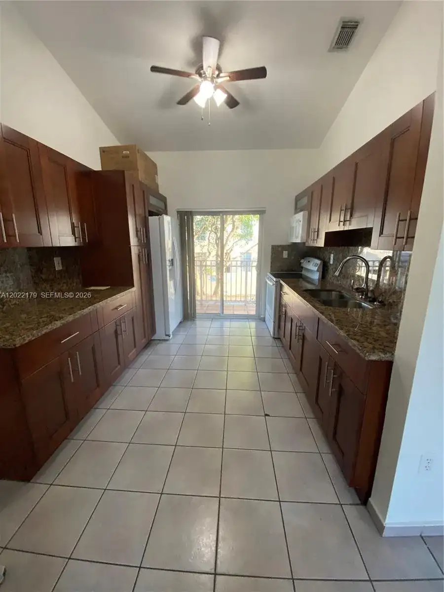 7500 W 20th Ave # 202, Hialeah FL 33016 photo 2
