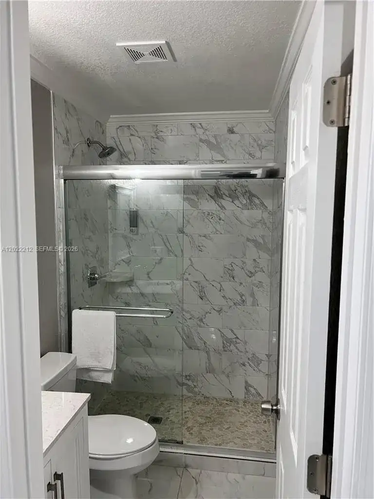 2240 Simms St, Hollywood FL 33020 photo 2
