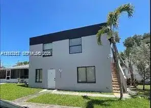 2240 Simms St, Hollywood FL 33020 photo 5