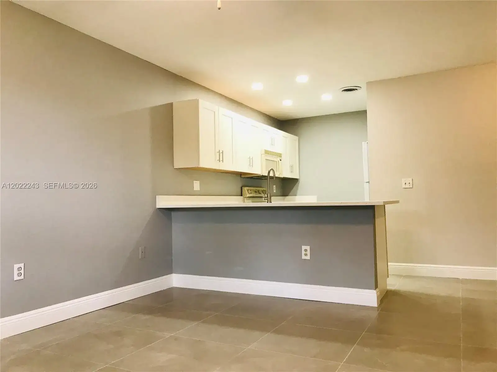 565 NW 100th Pl # 203, Pembroke Pines FL 33024 photo 2