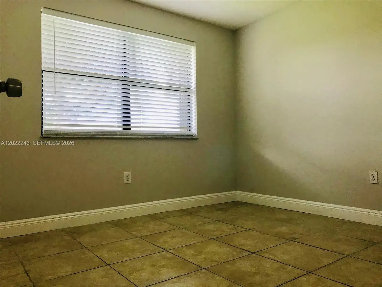 565 NW 100th Pl # 203, Pembroke Pines FL 33024 photo 4