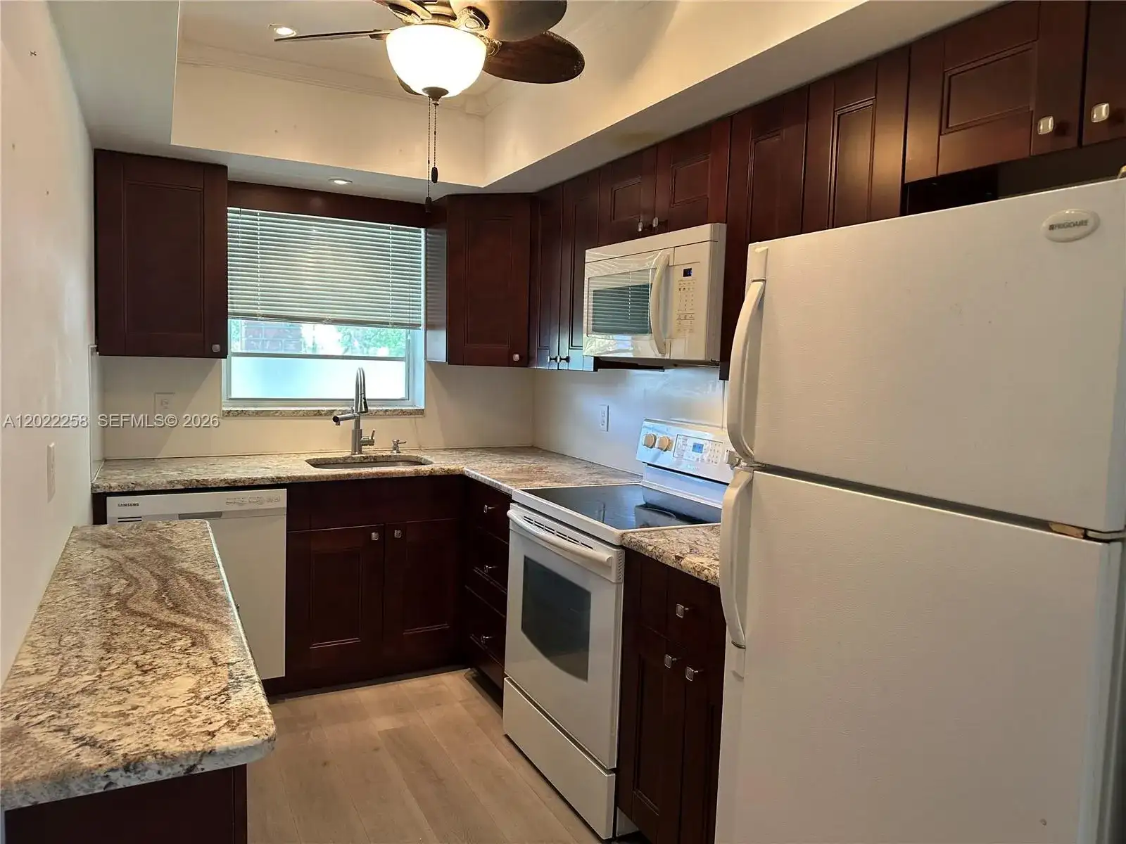 3700 Harrison St # 15A, Hollywood FL 33021 photo 2
