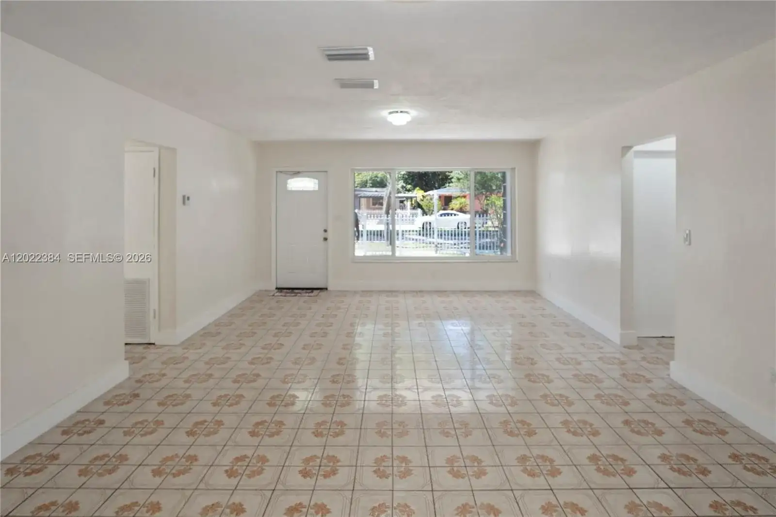 1075 NW 127th St, North Miami FL 33168 photo 4