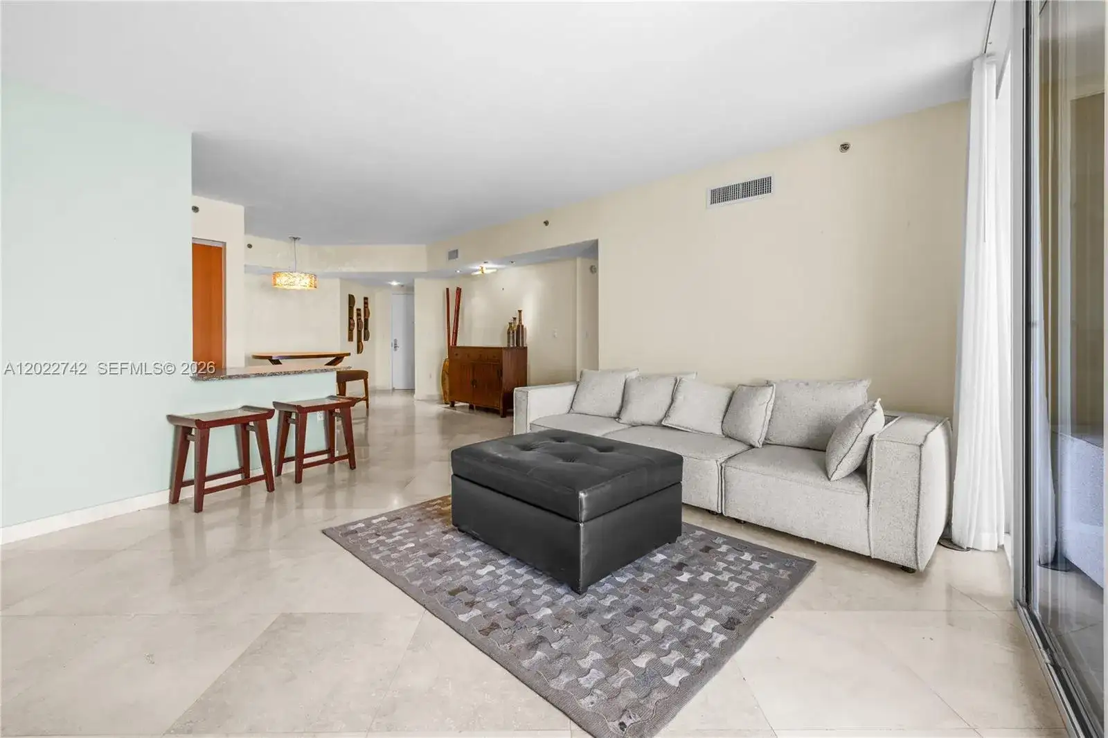 400 Alton Rd # 907, Miami Beach FL 33139 photo 2