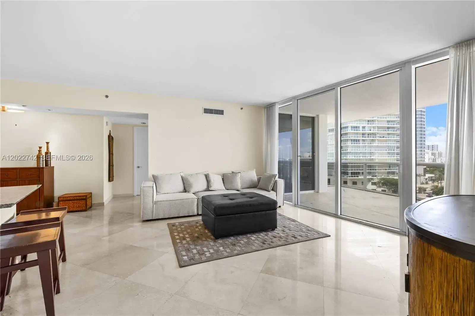 400 Alton Rd # 907, Miami Beach FL 33139 photo 4