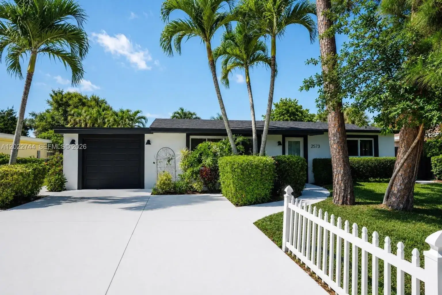 2573 Conroy Dr, North Palm Beach FL 33403 photo 4