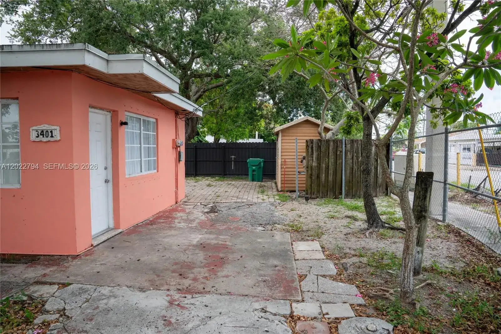 3401 NW 15th St, Miami FL 33125 photo 2