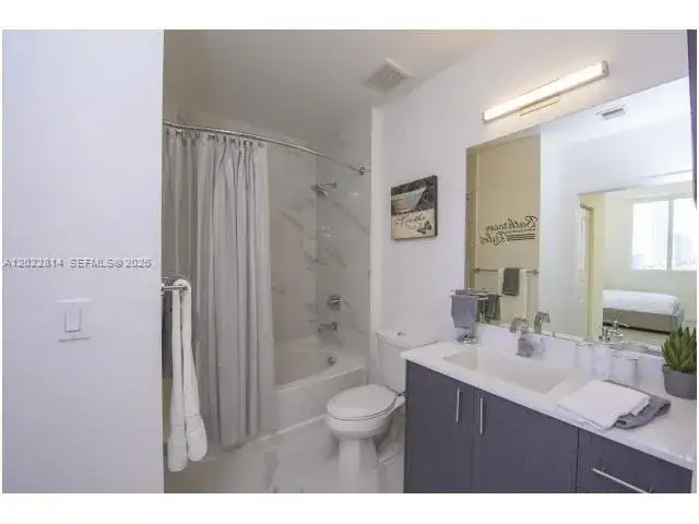 729 NW 2nd St # 505, Miami FL 33128 photo 4
