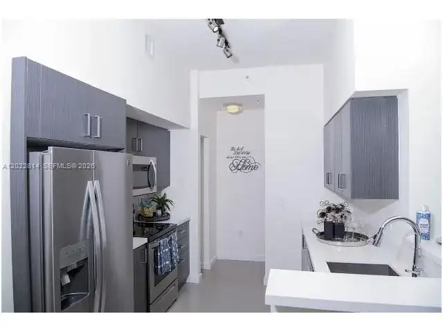 729 NW 2nd St # 505, Miami FL 33128 photo 5