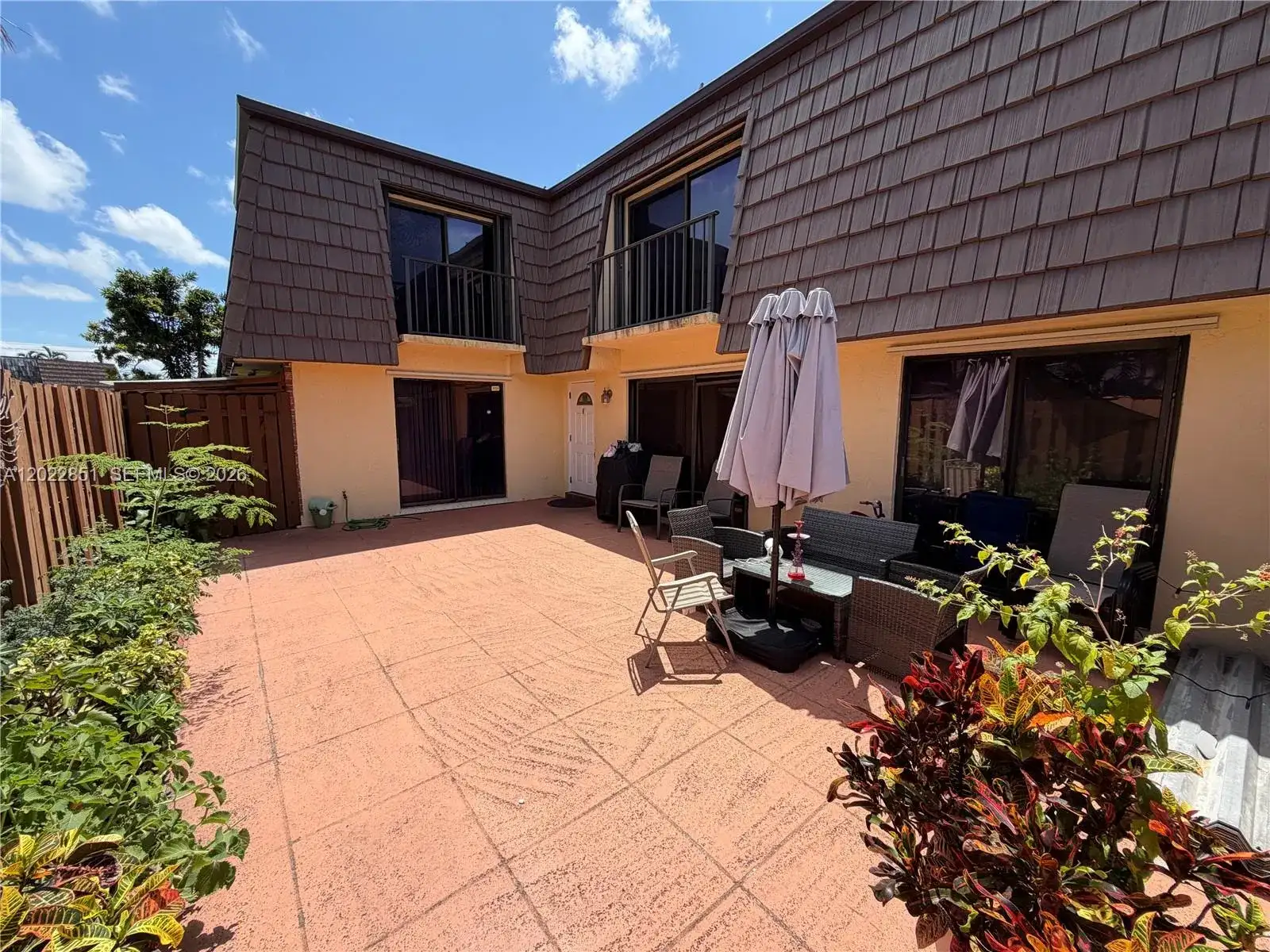 964 Springdale Cir, Palm Springs FL 33461 photo 4