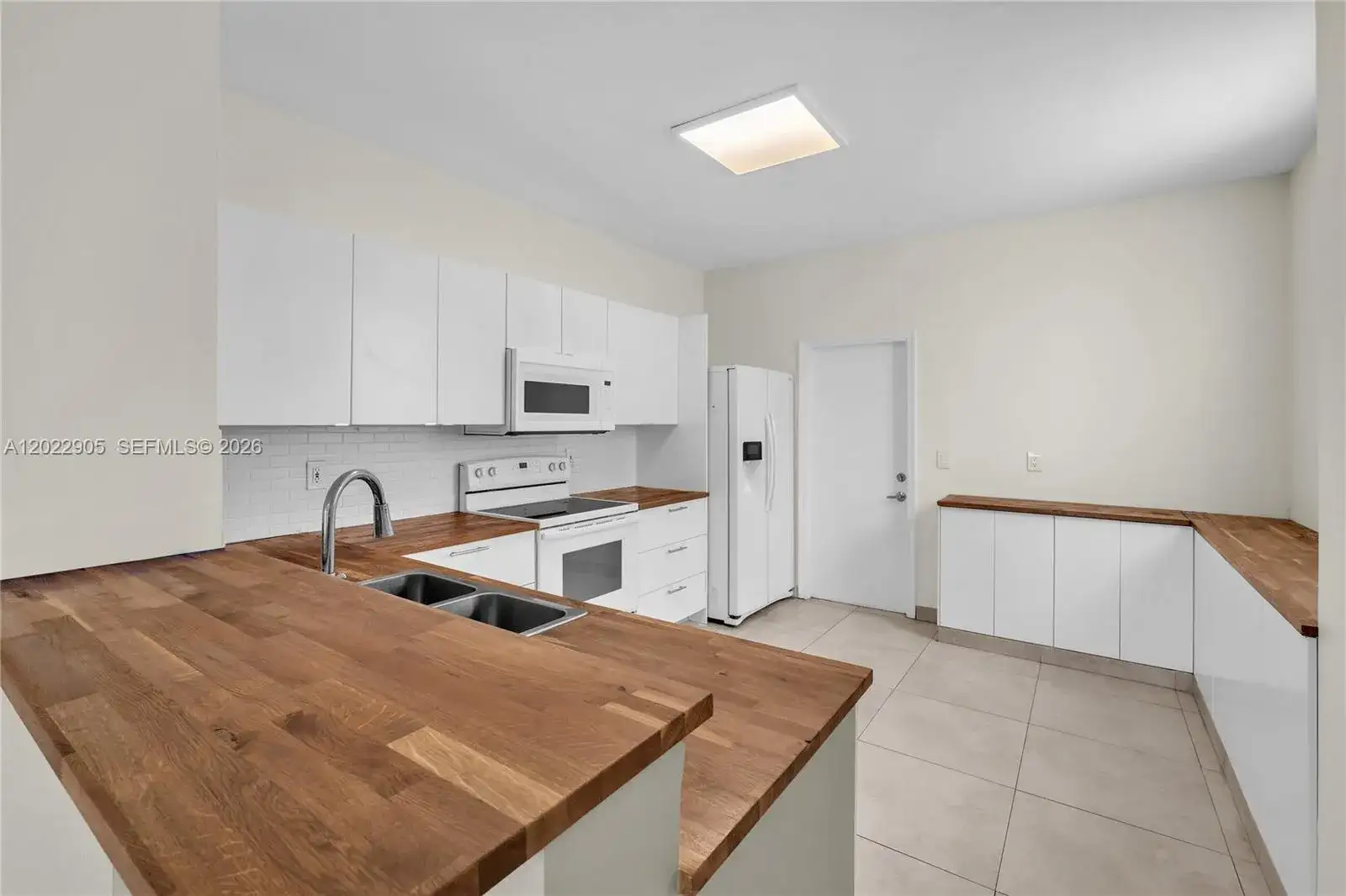 3698 San Simeon Cir, Weston FL 33331 photo 3