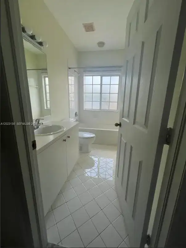 1423 NE 40th Rd # 1423, Homestead FL 33033 photo 2