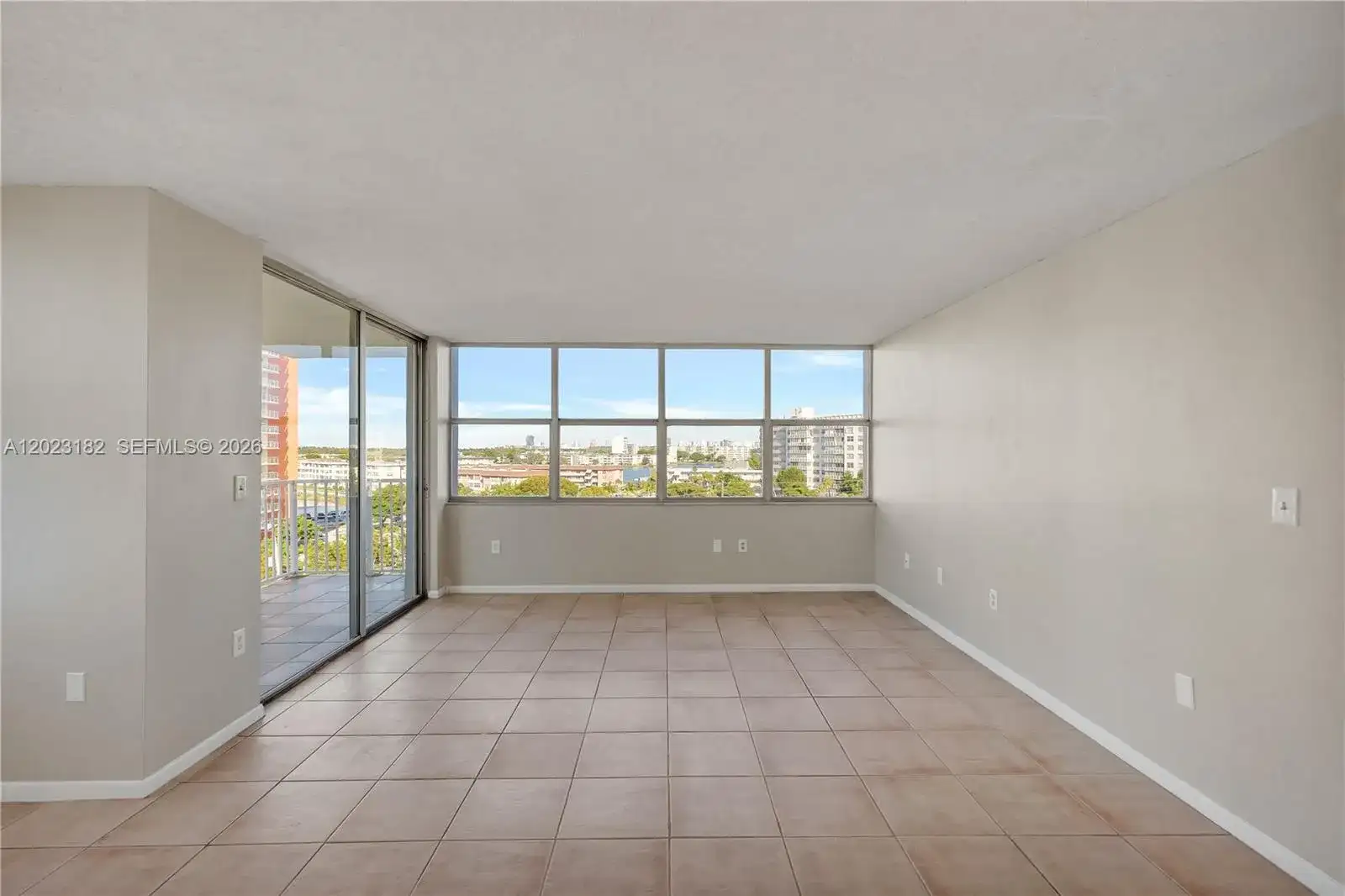 1300 NE Miami Gardens Dr # 714E, Miami FL 33179 photo 3
