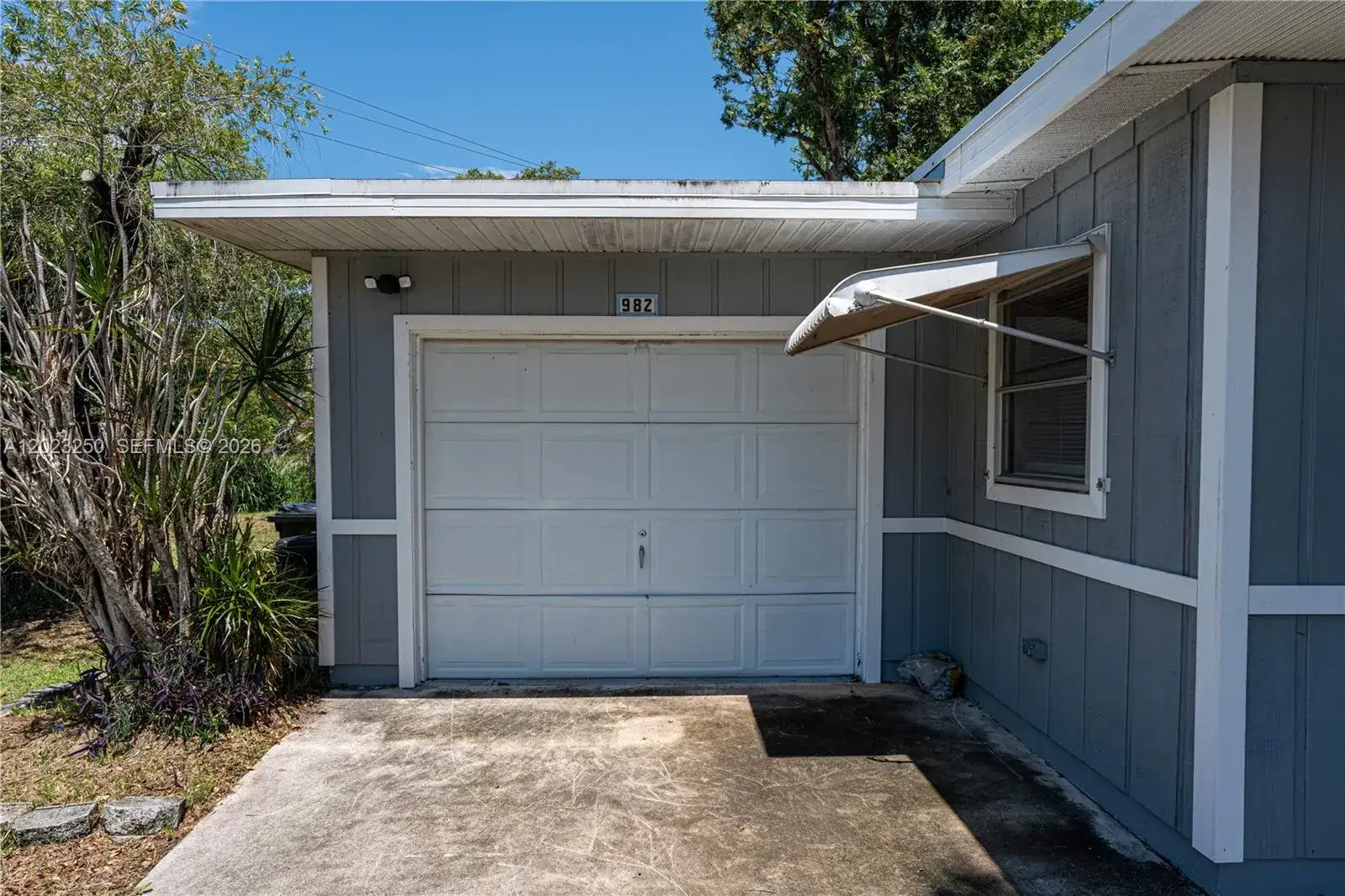 982 SW Airoso Blvd, Port St. Lucie FL 34983 photo 2
