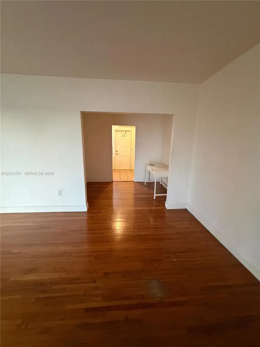 2200 Calais Dr # 5, Miami Beach FL 33141 photo 2