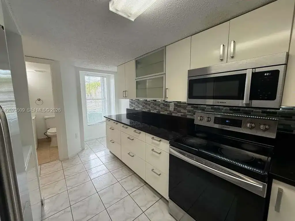 1137 NW 123rd Court # 610, Miami FL 33182 photo 4