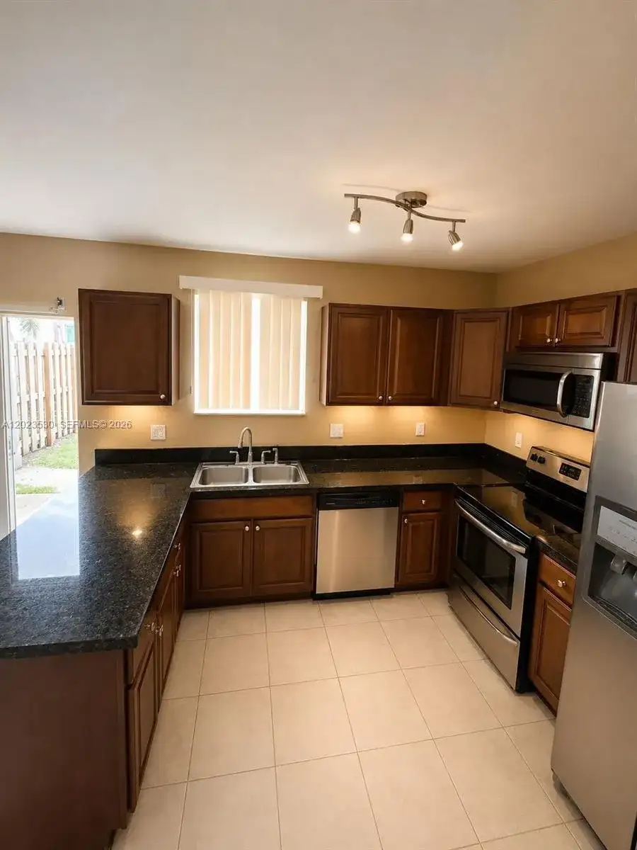 1827 NW 142nd Ln, Opa-Locka FL 33054 photo 2